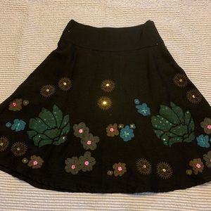 Zara Basic women’s skirt with sequin designs